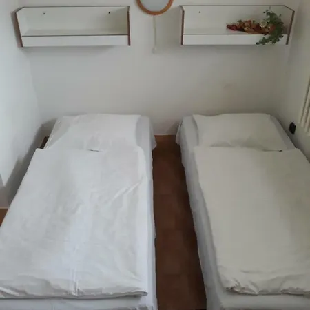 Privát Tibo *